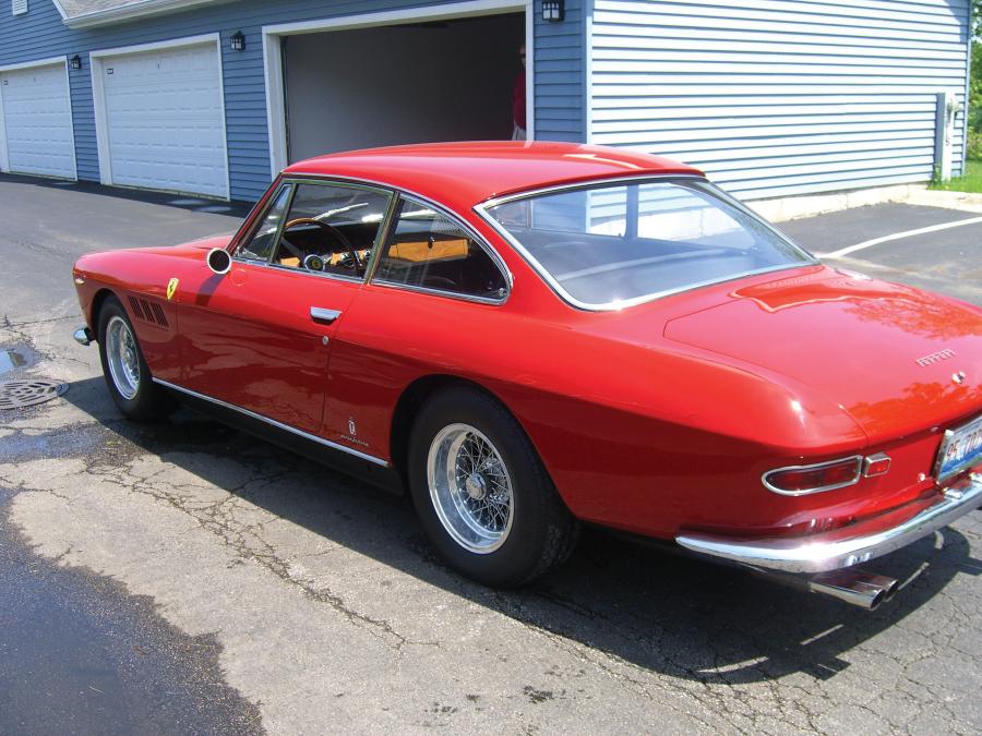  Ferrari 330 GT 2+2 1965 года  (фото 5 из 14)